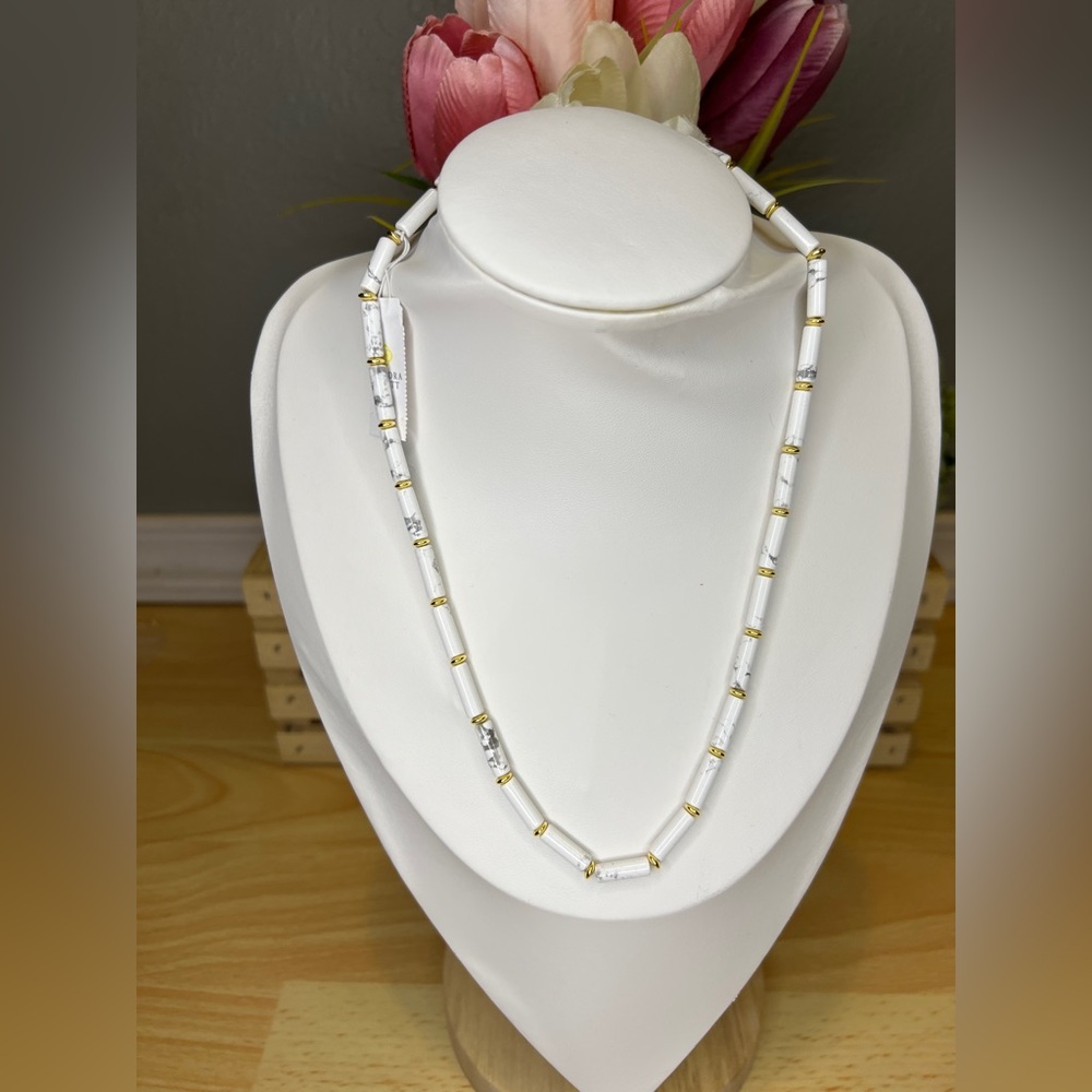 Kendra Scott Ember Gold Strand Necklace in White Howlite
